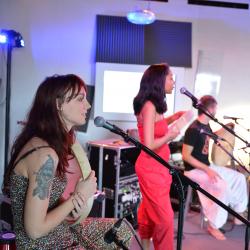 Patyatann - Mauritius group, 4-part vocals and traditional instruments.